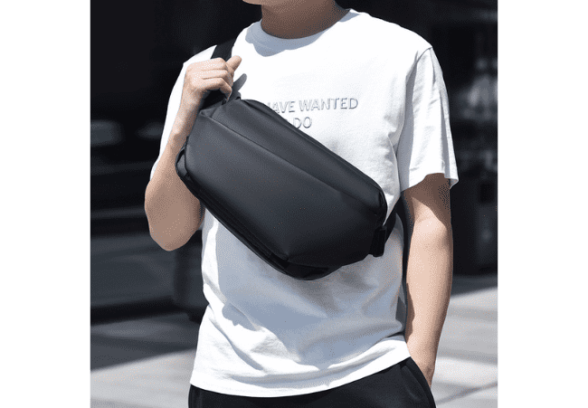 BBL-1315 Grey Men's Sling Chest Bag Model Display