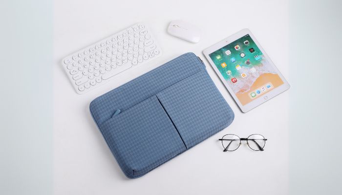 0818 Laptop Sleeve