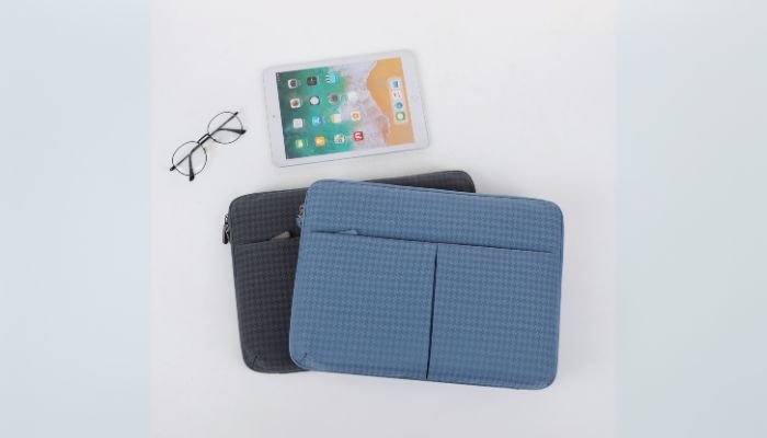 0818 Laptop Sleeve